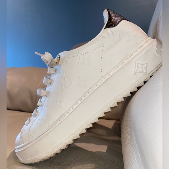 Louis Vuitton time out sneaker white womens shoe size Europe 38 worn a few times - Picture 1 of 16